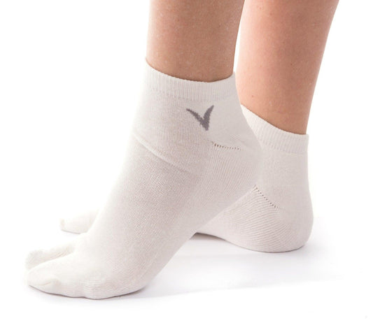 1 Pair - V-Toe Athletic Ankle Height Flip Flop Tabi Big Toe Socks - Black, Grey or White by V-Toe Socks, Inc - The Hammer Sports